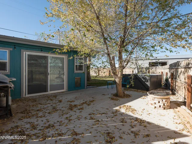 a view of a yard with an trees