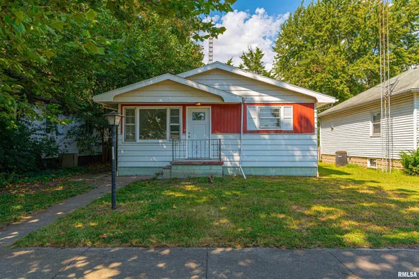 $95,000 | 1107 North McLean Street, Lincoln, IL 62656