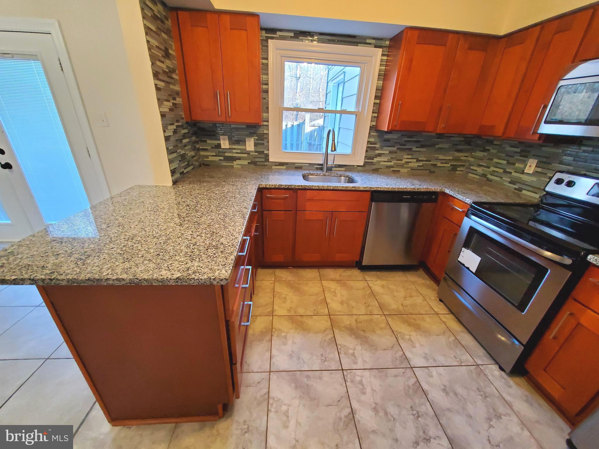 12107 Dove Circle Laurel, MD 20708 - Photo 4 of 62 Gallery Image 4