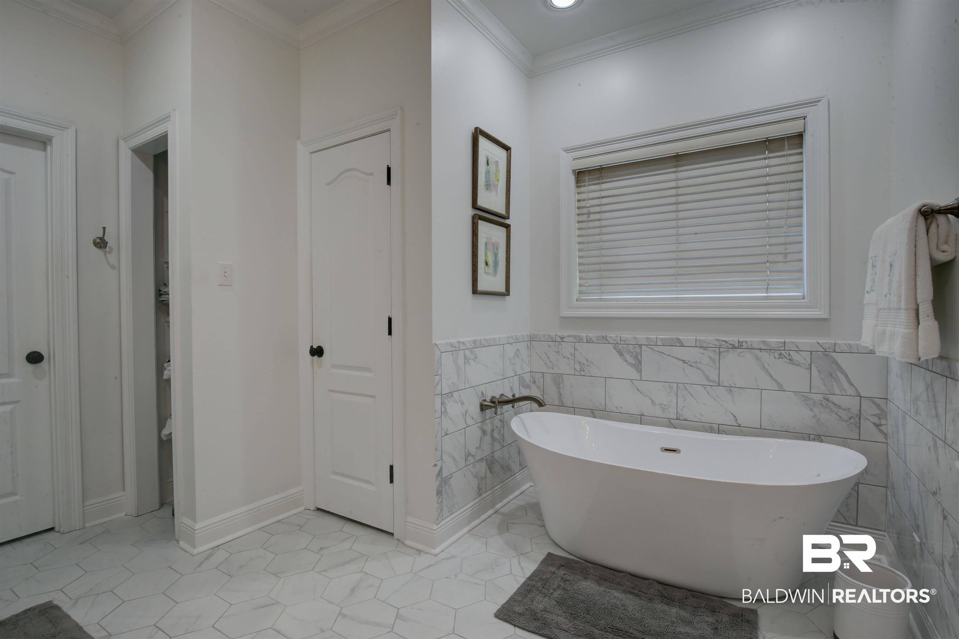 148 Old Mill Road Fairhope, AL 36532 - Photo 17 of 39 Primary Bath