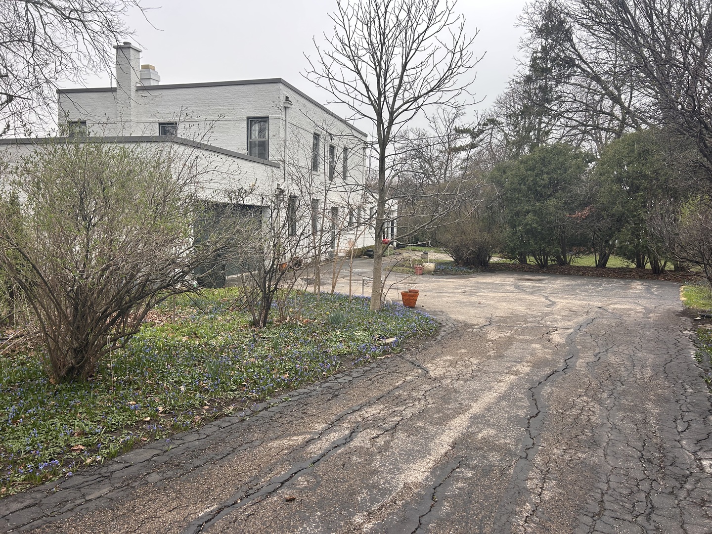 940 Drake Road Glenview, IL 60025 - Photo 5 of 12