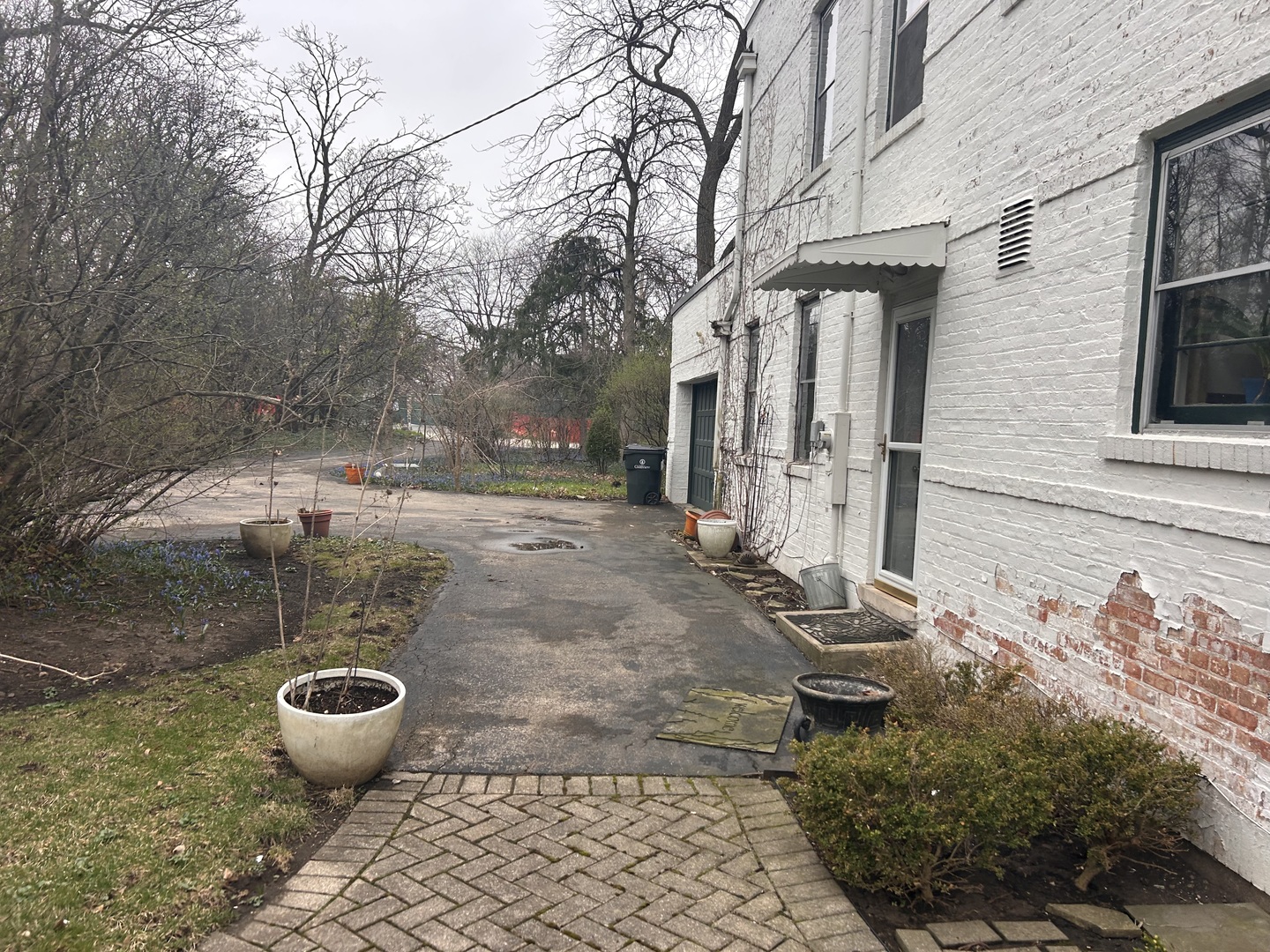 940 Drake Road Glenview, IL 60025 - Photo 7 of 12