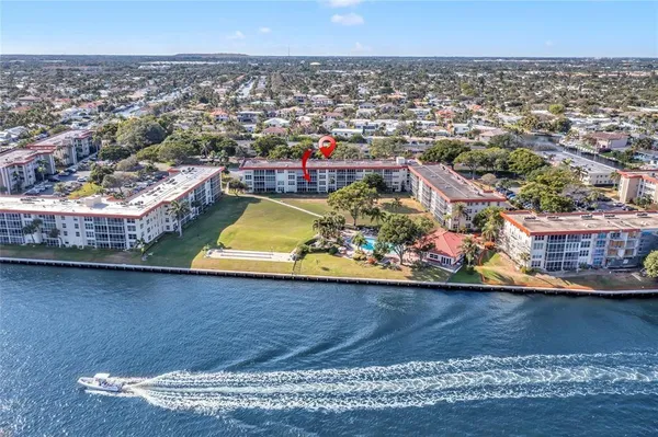 $4,000 | 3150 Northeast 48th Court, Unit 204, Lighthouse Point, FL 33064