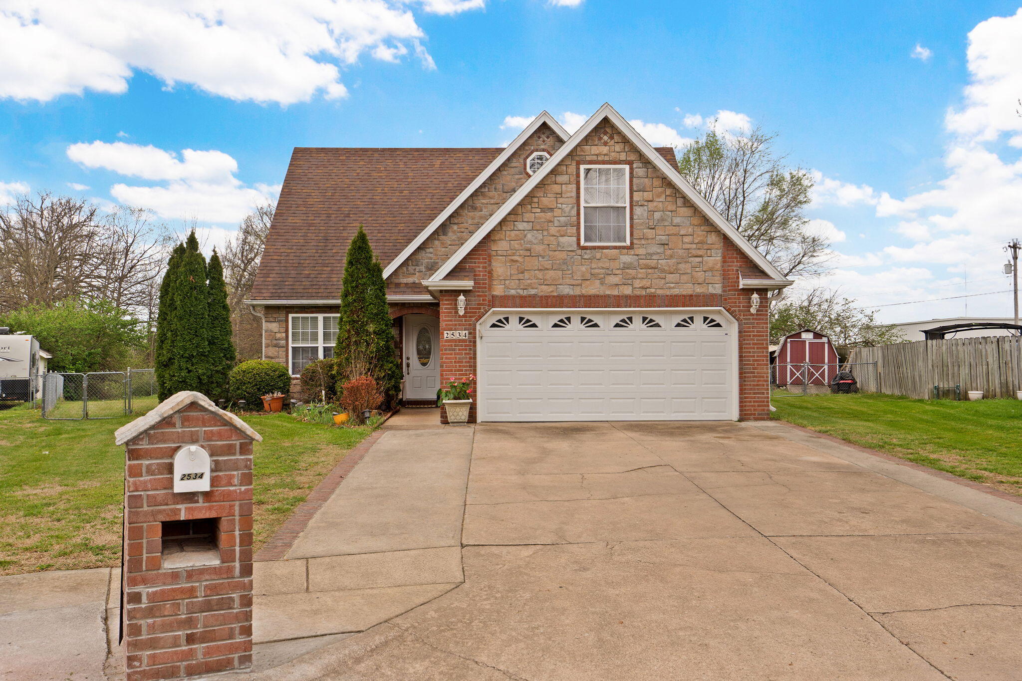 2534 East Linwood Street Springfield, MO 65804 - Photo 1 of 1 2534 E Linwood St-2