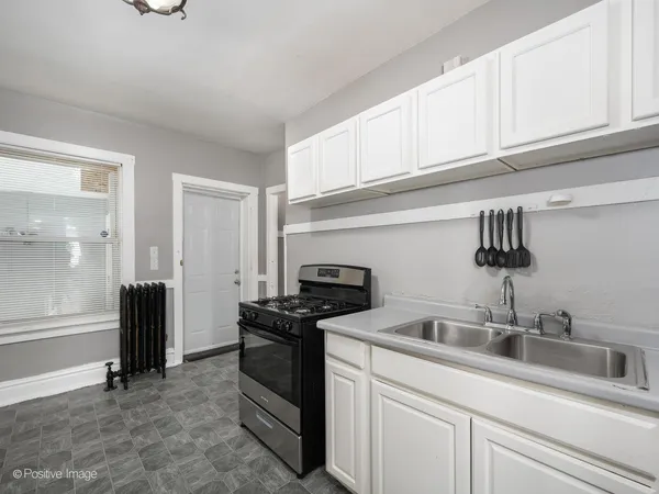 $374,900 | 920 North Kedvale Avenue, Chicago, IL 60651