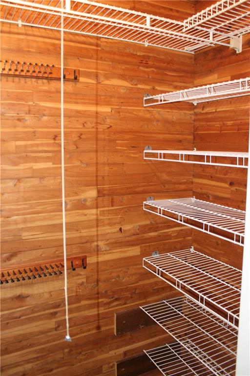 7066 Warwick Road Indianapolis, IN 46220 - Photo 26 of 42 Gallery Image 26