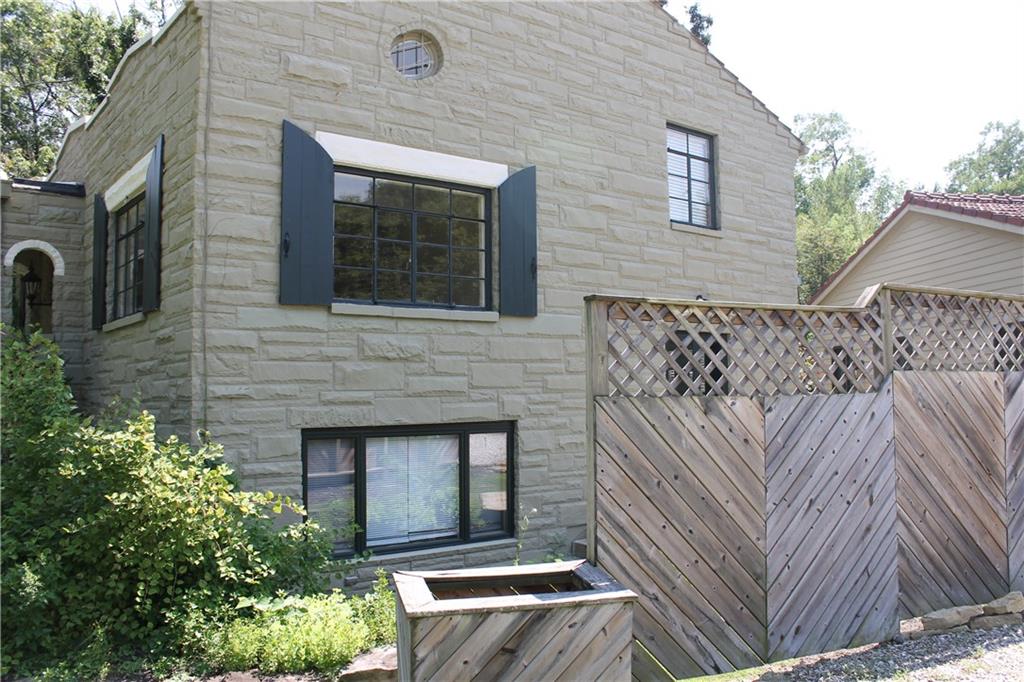 7066 Warwick Road Indianapolis, IN 46220 - Photo 33 of 42 Gallery Image 33