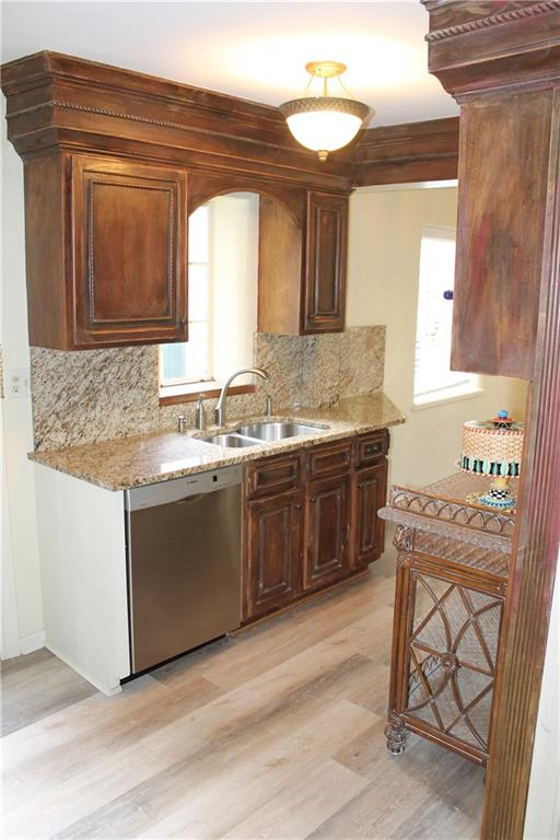 7066 Warwick Road Indianapolis, IN 46220 - Photo 9 of 42 Gallery Image 9