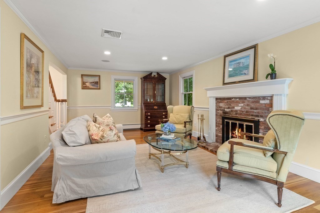 524 Bridge Street Hamilton, MA 01982 - Photo 12 of 36 Gallery Image 12
