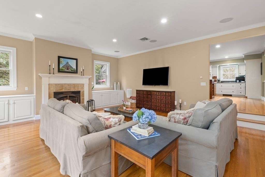 524 Bridge Street Hamilton, MA 01982 - Photo 8 of 36 Gallery Image 8