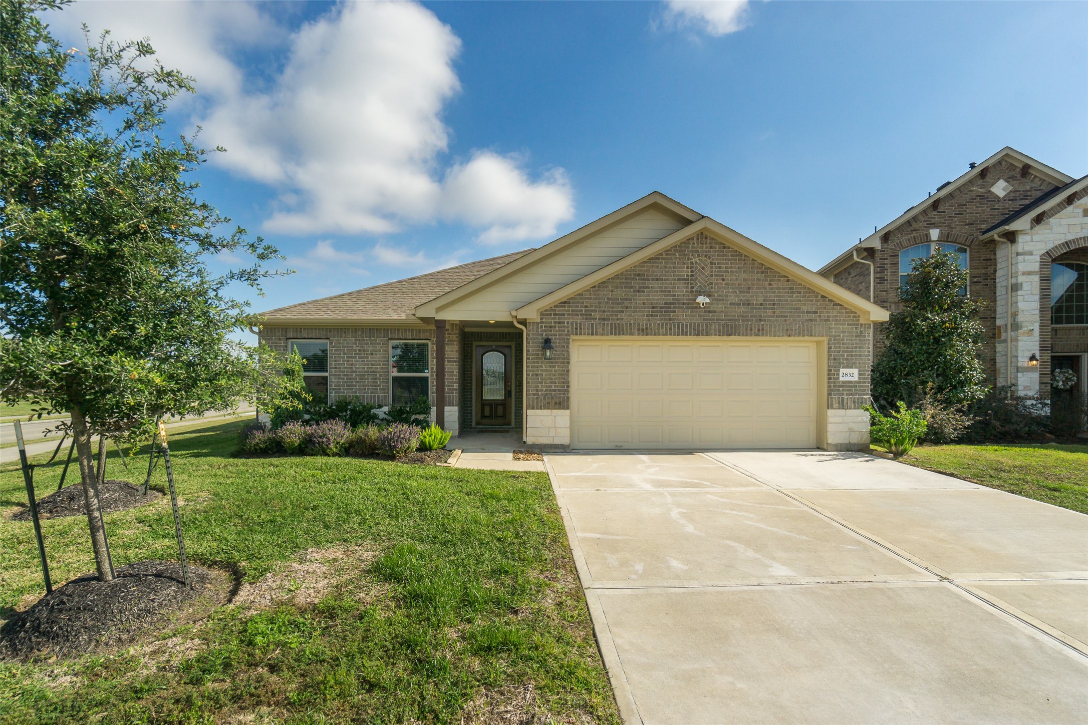2832 Cross Colony Dr  