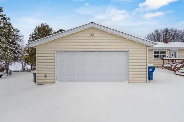 $349,900 | N6038 County Road D, Algoma, WI 54201