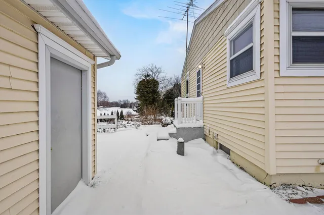 $349,900 | N6038 County Road D, Algoma, WI 54201