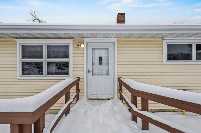 $349,900 | N6038 County Road D, Algoma, WI 54201