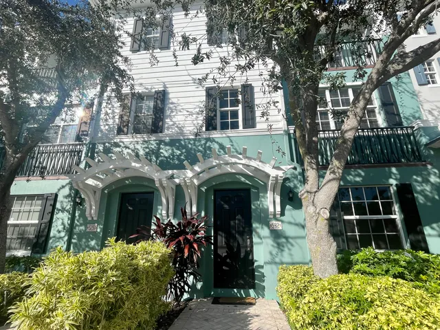 $5,000 | 532 East Mallory Circle, Delray Beach, FL 33483