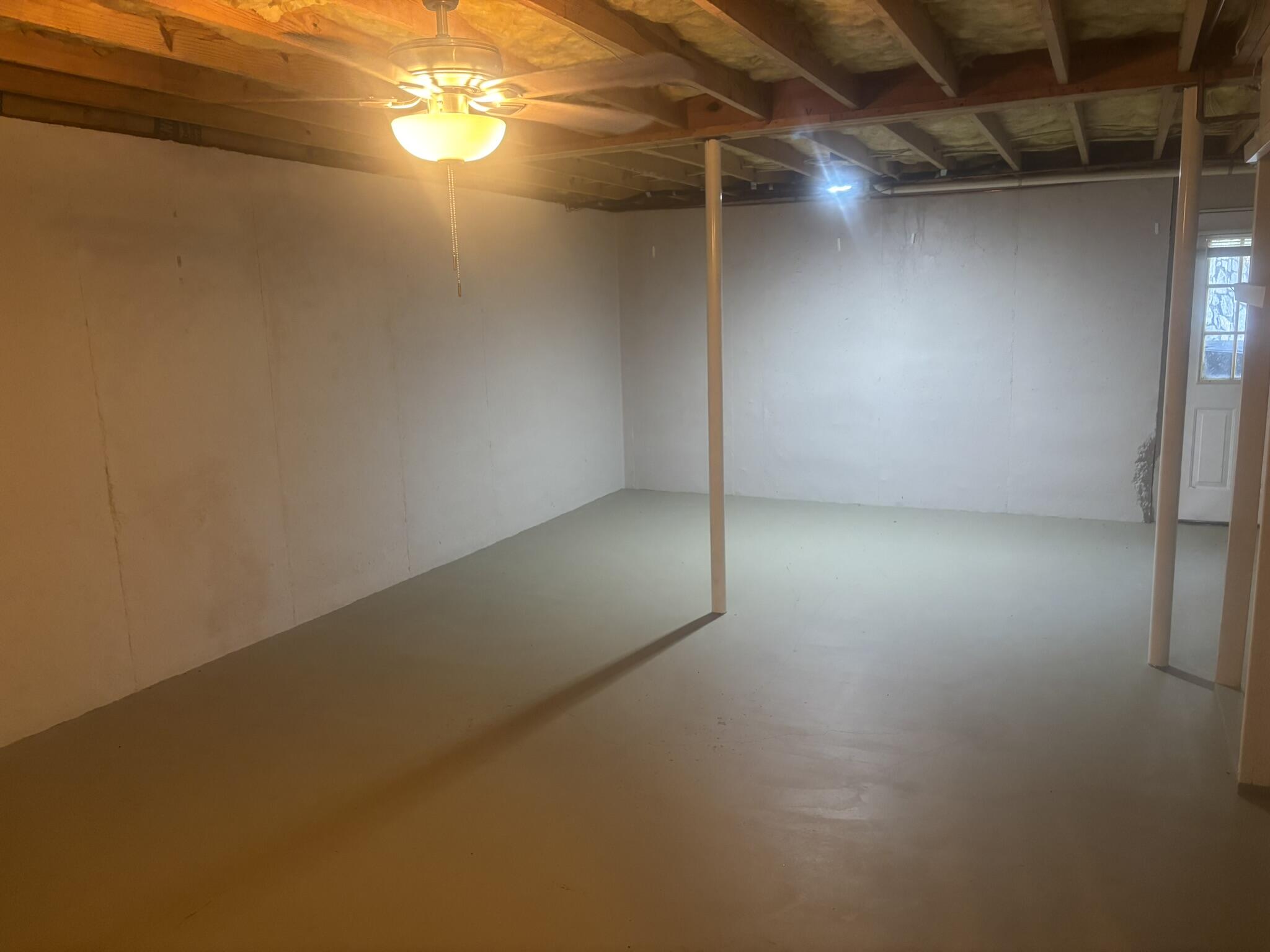 4135 Cresthill Drive Roanoke, VA 24018 - Photo 12 of 13 an empty room with a empty space