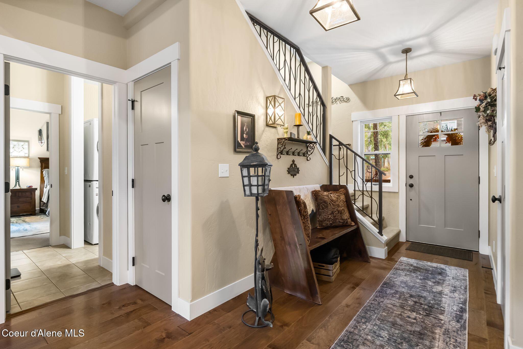 94 Alpine Drive Sandpoint, ID 83864 - Photo 2 of 39 002