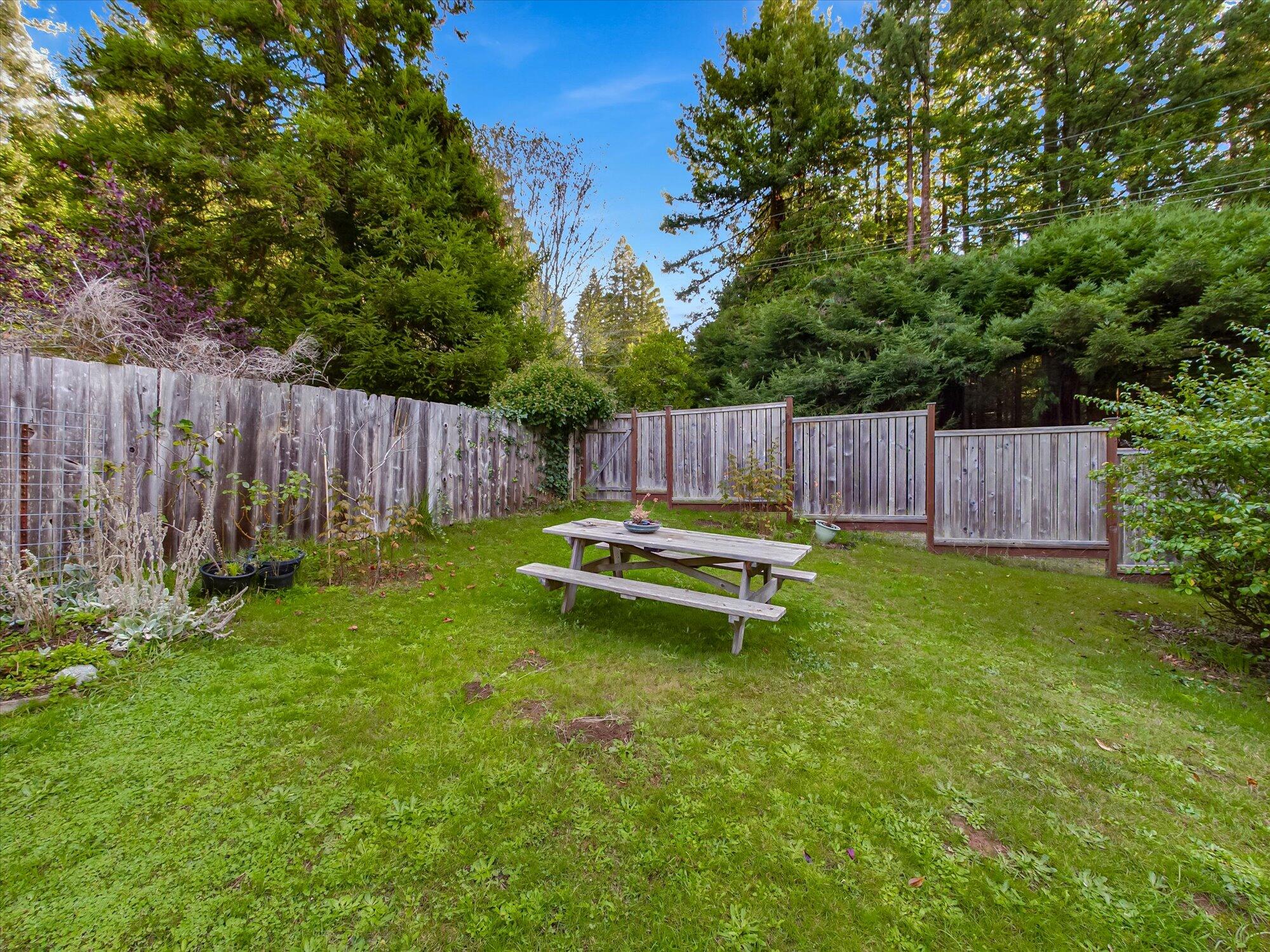 22 Fickle Hill Road Arcata, CA 95521 - Photo 35 of 41 39-22 Fickle Hill Lane Arcata-138