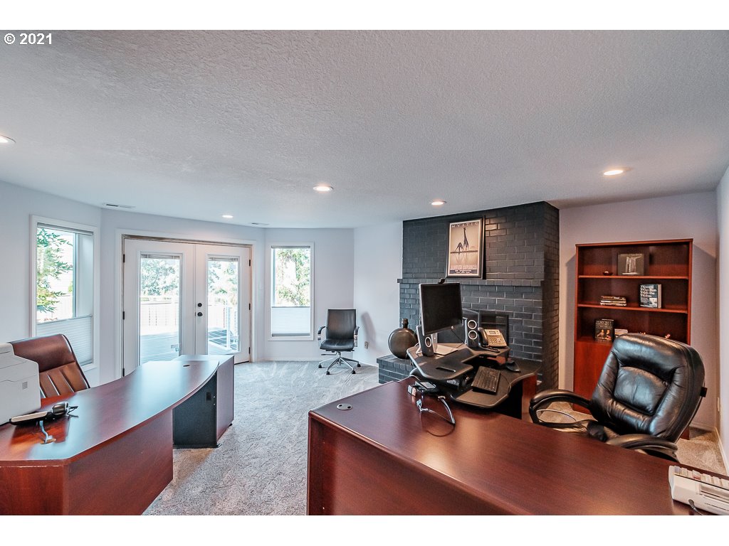 2438 Haskins Road West Linn, OR 97068 - Photo 24 of 32 Gallery Image 24