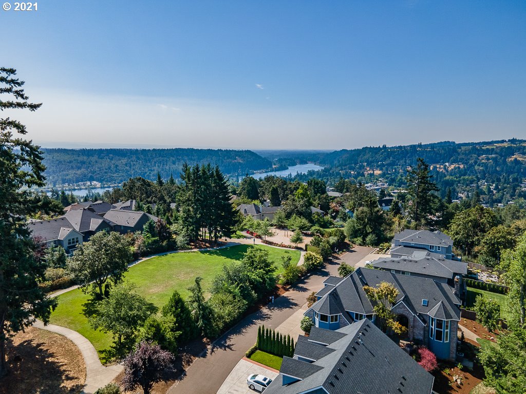 2438 Haskins Road West Linn, OR 97068 - Photo 32 of 32 Gallery Image 32
