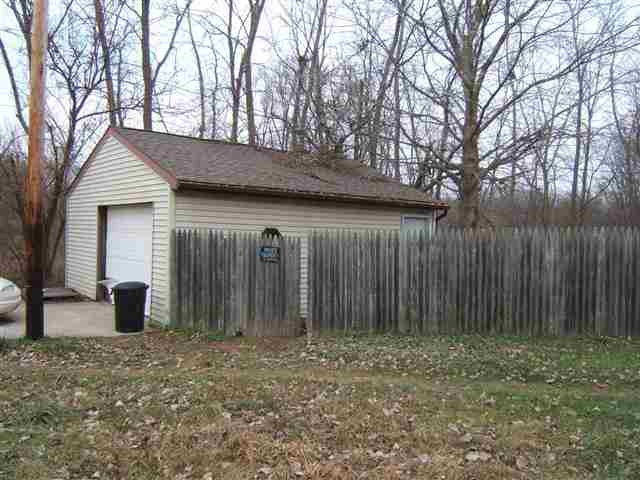 13980 South Brennan Road Chesaning, MI 48616 - Photo 8 of 9 31129361-7.JPG