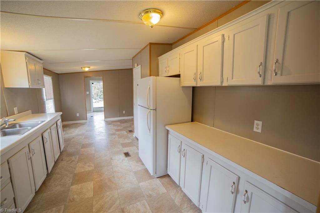 3820 Level Plains Road Sophia, NC 27350 - Photo 9 of 29 Gallery Image 9