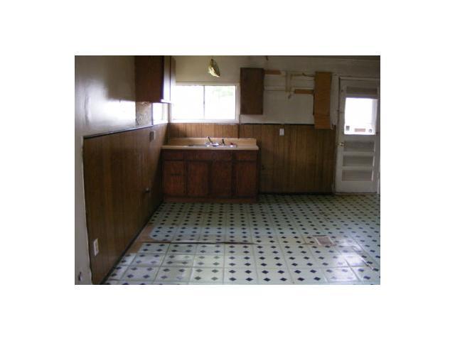 696 Derrer Road Columbus, OH 43204 - Photo 3 of 11 Gallery Image 3
