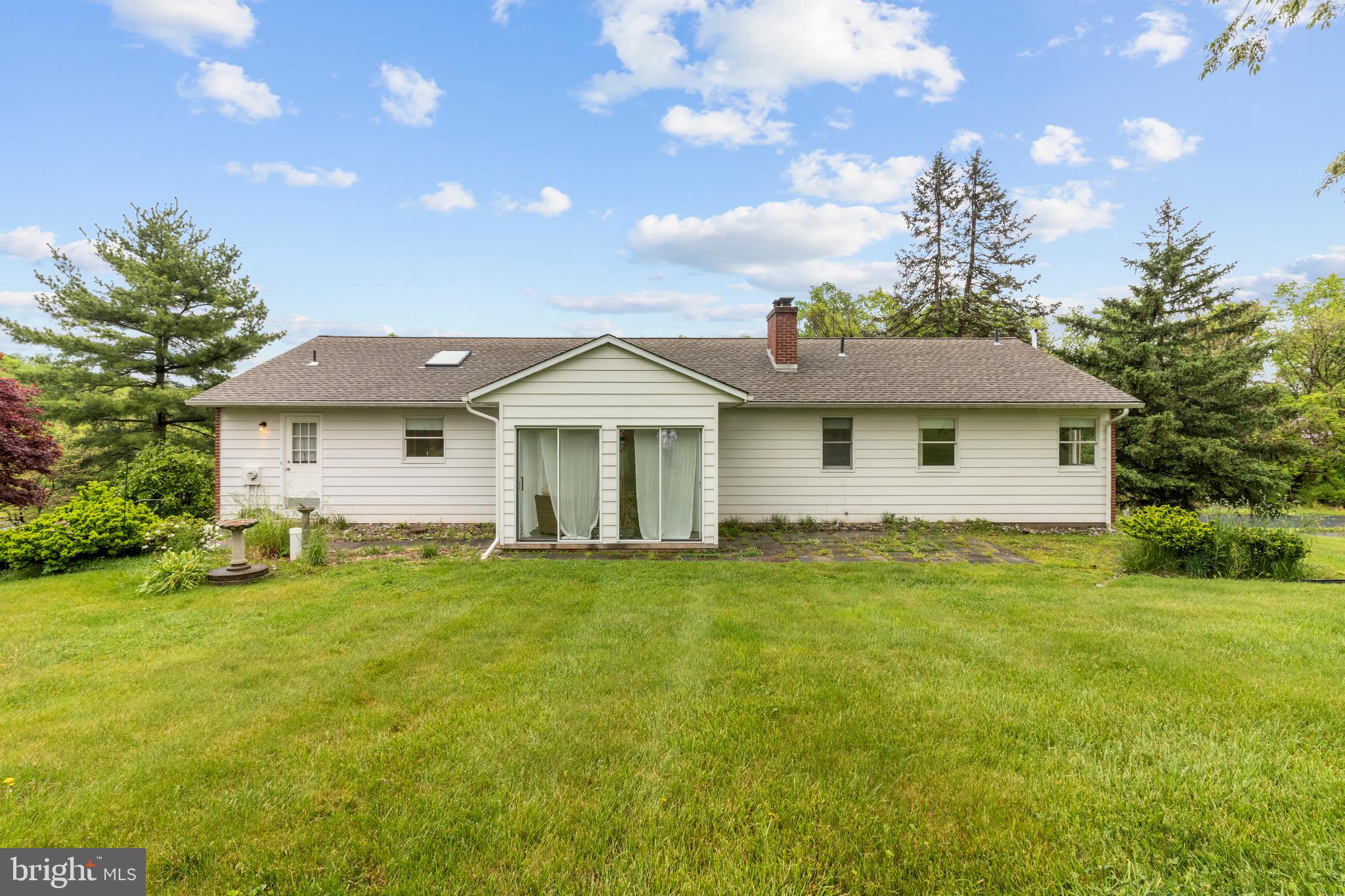 195 Firecreek Road Newtown, PA 18940 - Photo 3 of 23 Exterior BAck