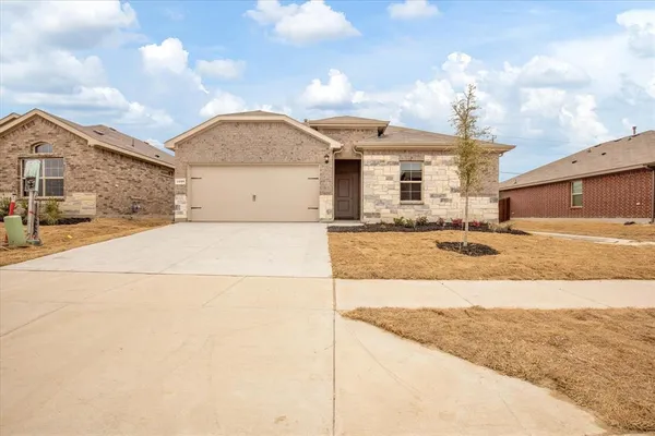 $2,200 | 2220 Barnwell Drive, Fort Worth, TX 76108