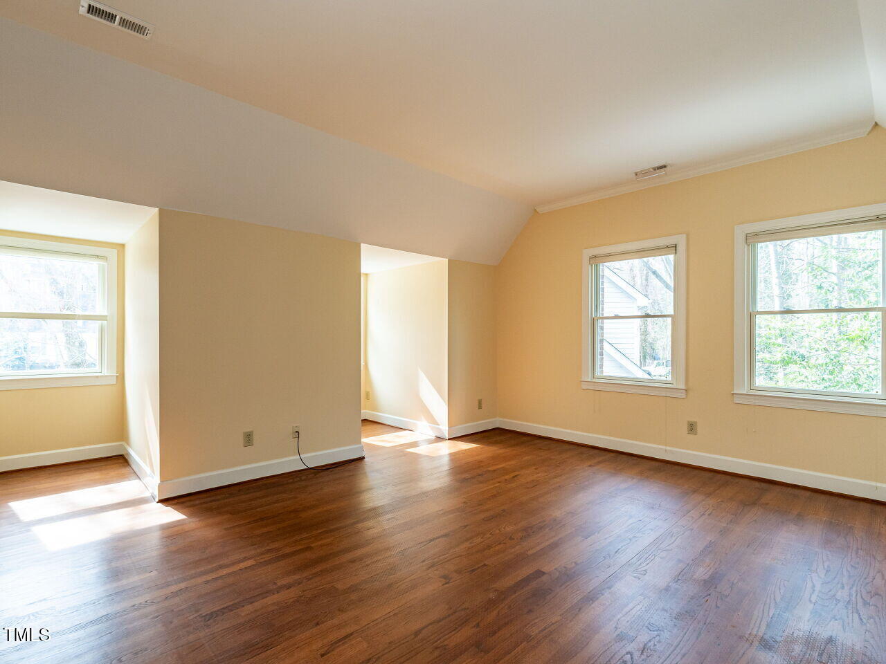2512 Winterbury Court Raleigh, NC 27607 - Photo 26 of 34 026-1280x960-bedroom