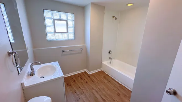 $212,000 | 14039 South Claire Boulevard, Robbins, IL 60472