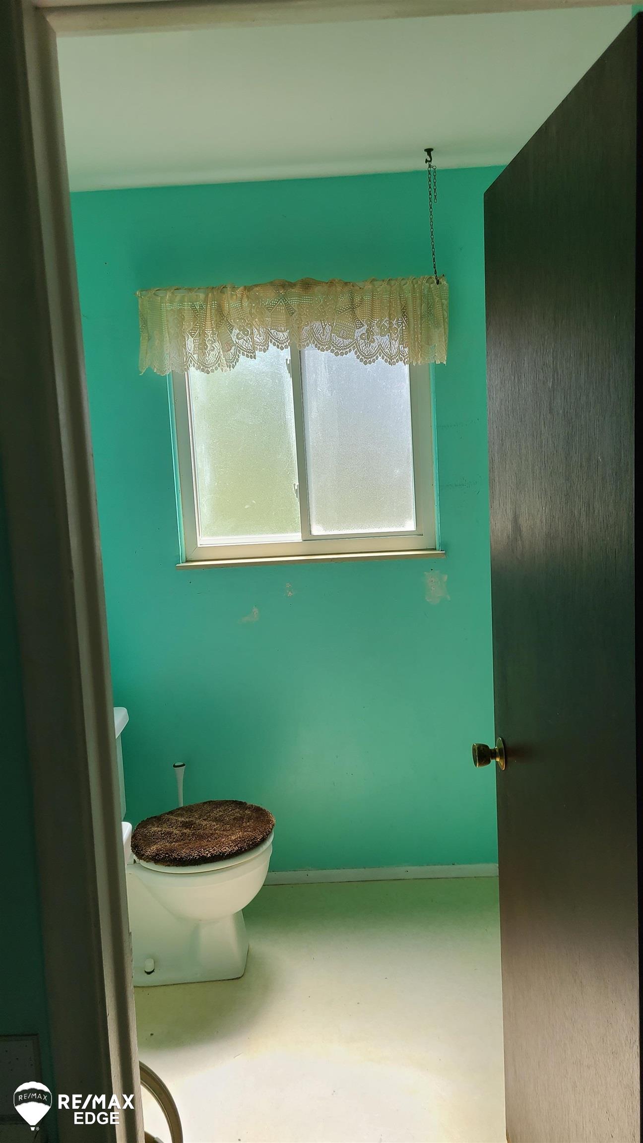 3324 Shannon Road Burton, MI 48529 - Photo 13 of 66 Bathroom