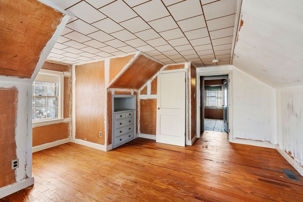 122 Beech Street Lowell, MA 01850 - Photo 13 of 21