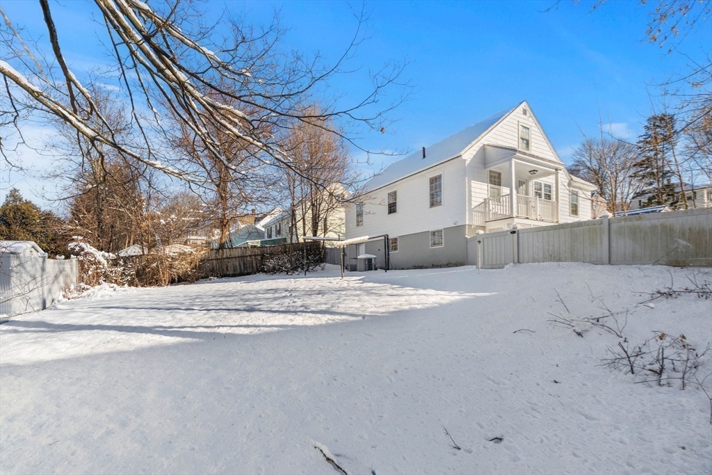 122 Beech Street Lowell, MA 01850 - Photo 16 of 21