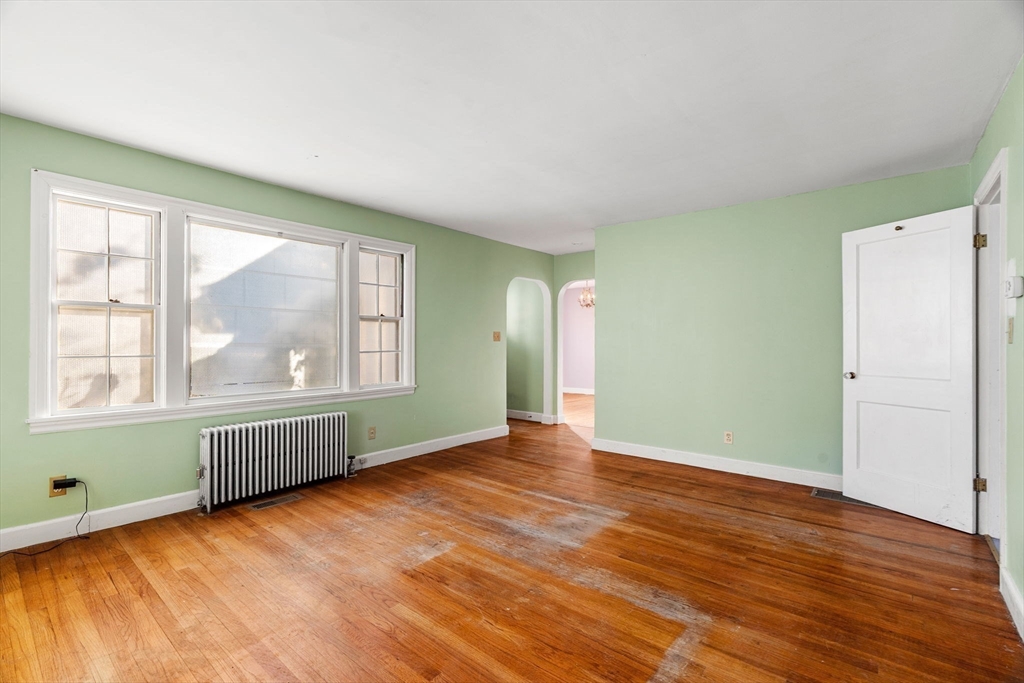 122 Beech Street Lowell, MA 01850 - Photo 8 of 21