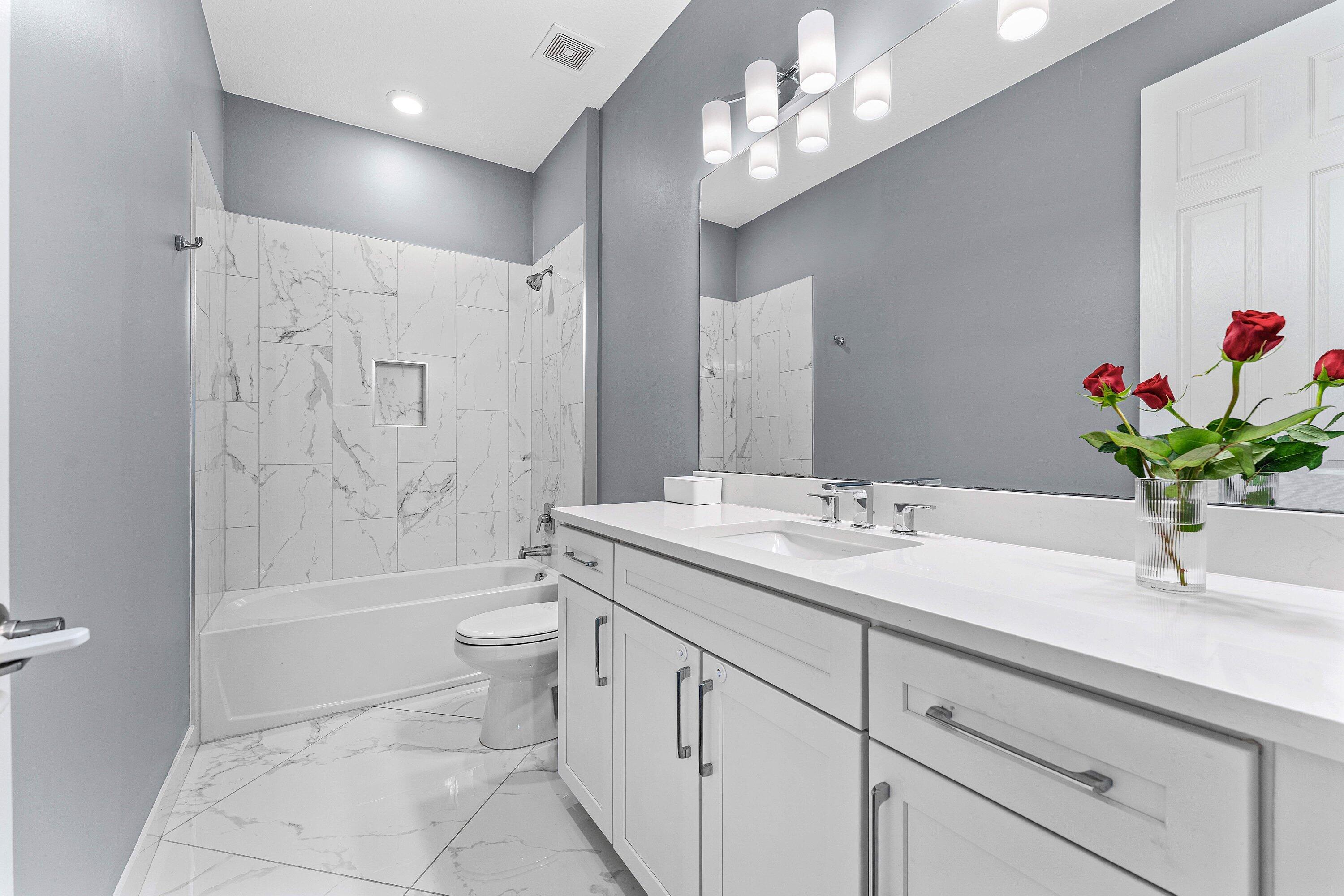 1063 Ember Ridge Run Loxahatchee, FL 33470 - Photo 20 of 76 UPSTAIRS BATH