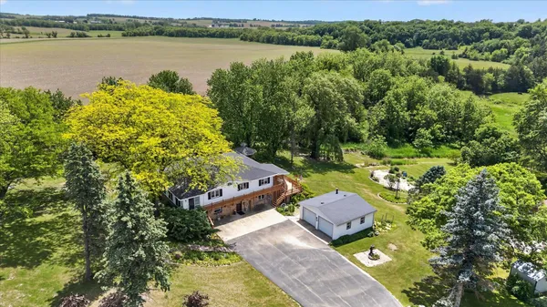$475,000 | 8443 East Farm School Road, Rock City, IL 61070