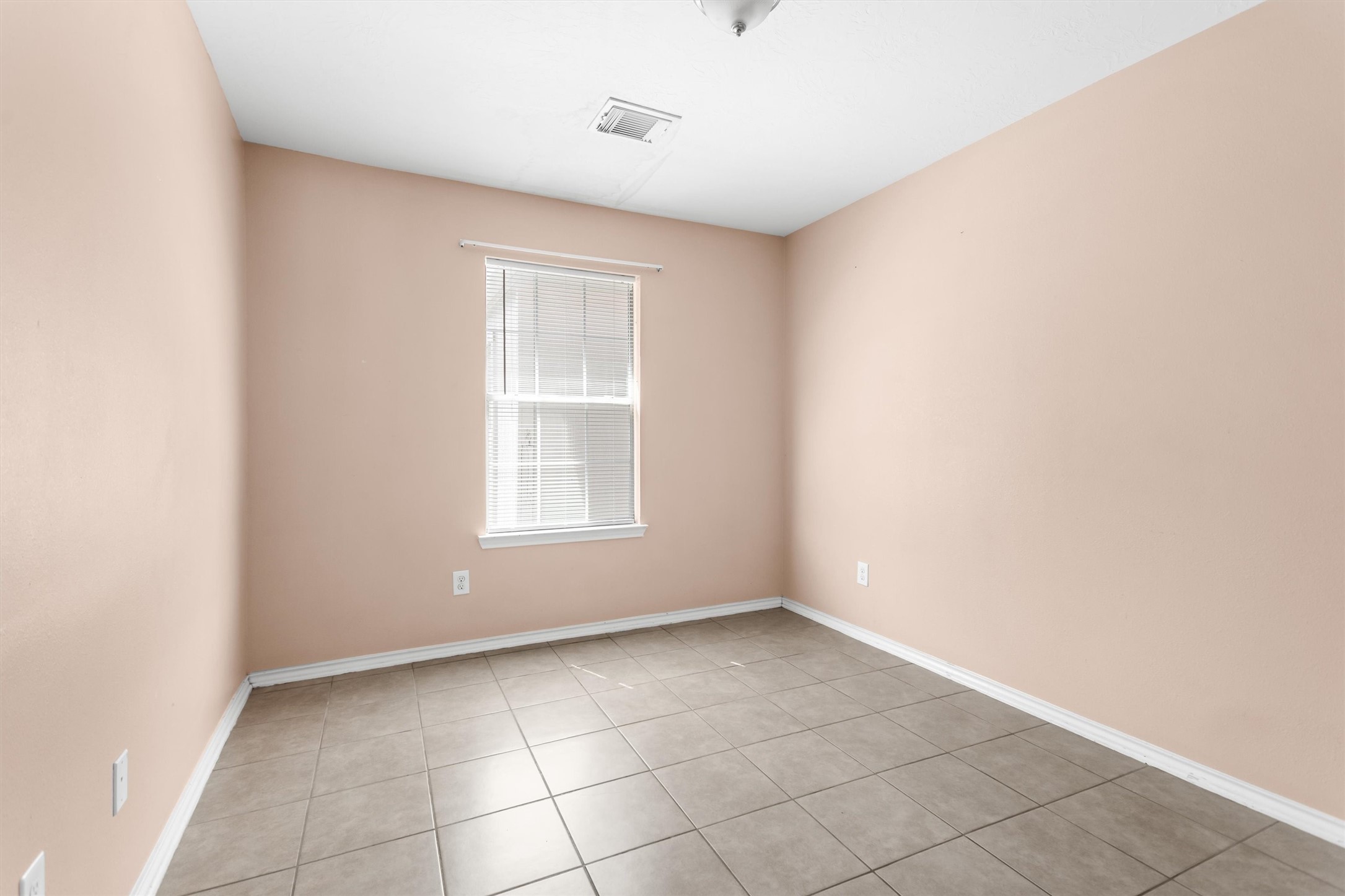 5802 Hartwick Road, Unit A Houston, TX 77016 - Photo 12 of 16 Gallery Image 12