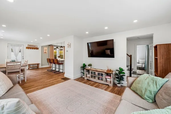 $699,000 | 1 River Court, Ipswich, MA 01938