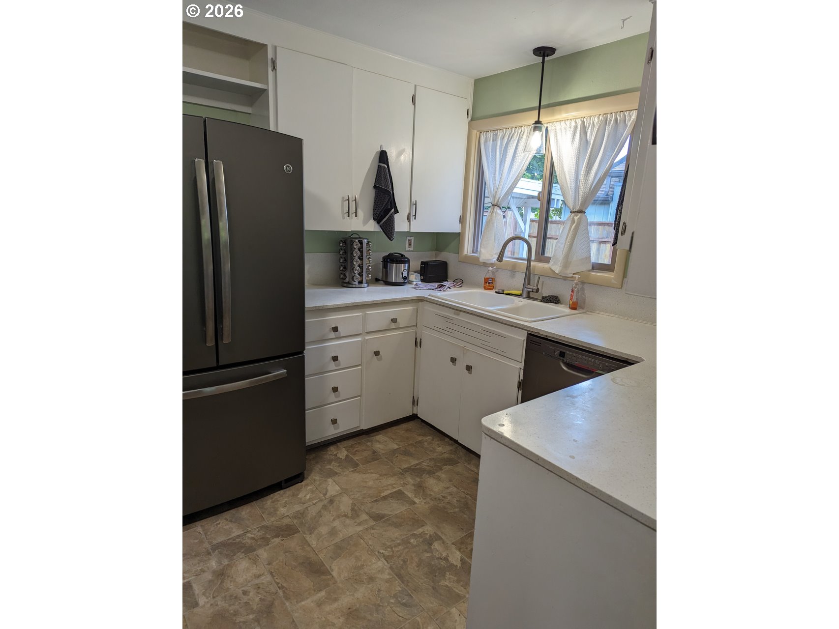 2682 Harris Street Eugene, OR 97405 - Photo 4 of 6