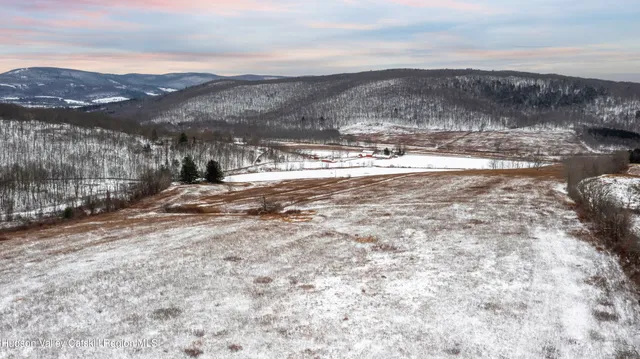 $3,600,000 | 90 West End Road, Hillsdale, NY 12529