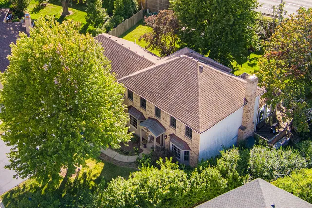 $599,000 | 560 Renee Court, Geneva, IL 60134