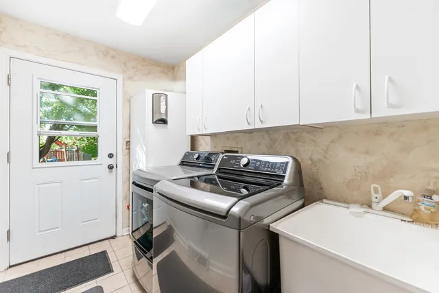 $599,000 | 560 Renee Court, Geneva, IL 60134