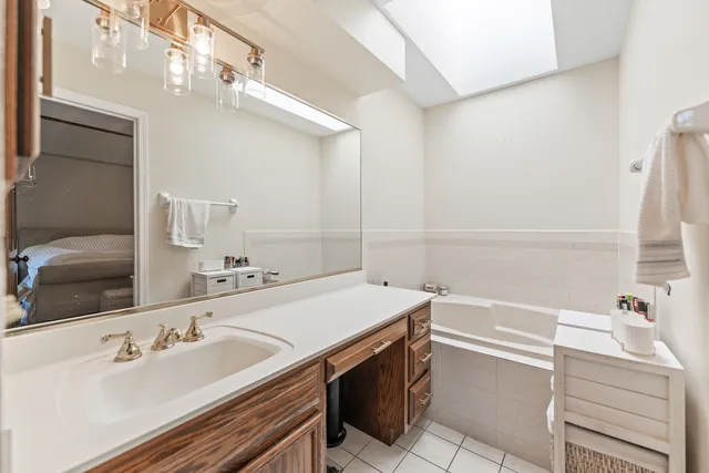 $599,000 | 560 Renee Court, Geneva, IL 60134