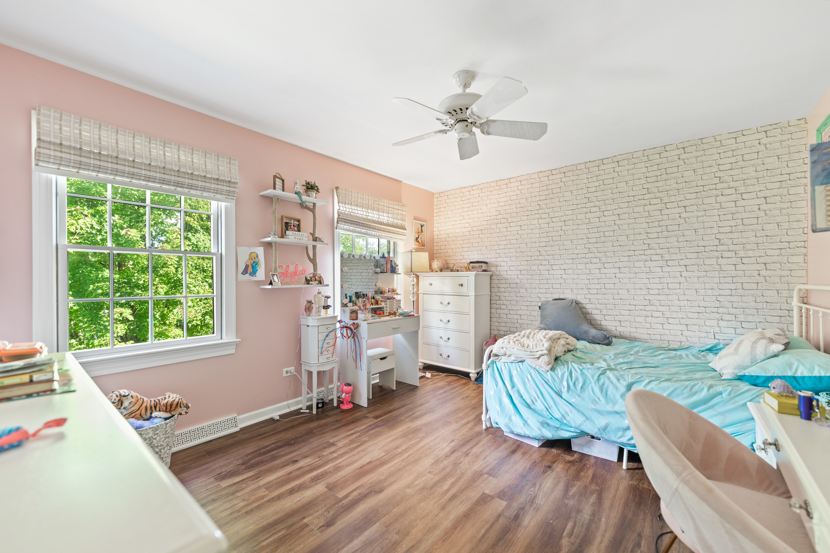 560 Renee Court Geneva, IL 60134 - Photo 33 of 50 a bedroom with furniture and a window