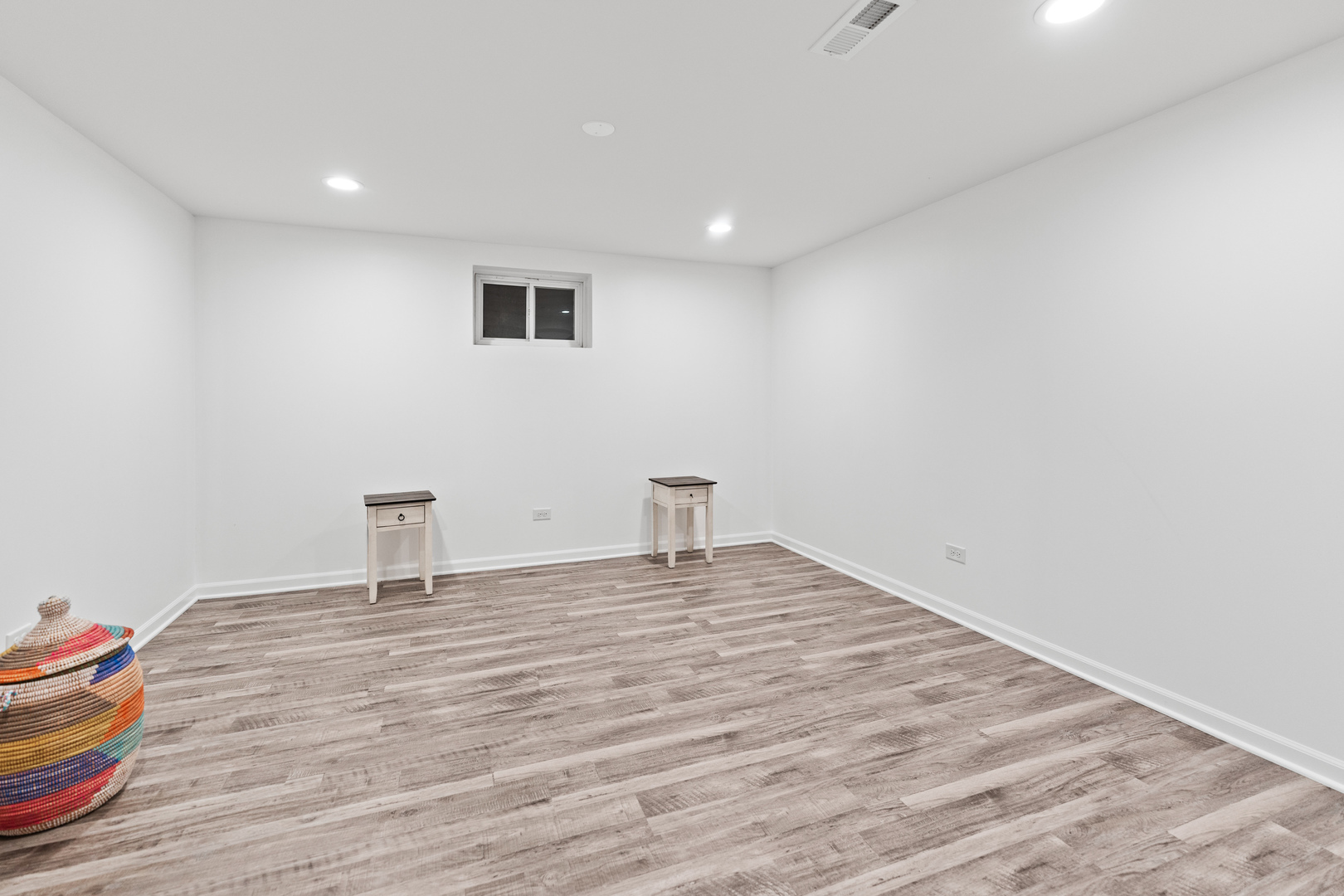 560 Renee Court Geneva, IL 60134 - Photo 40 of 50 a view of empty room with wooden floor