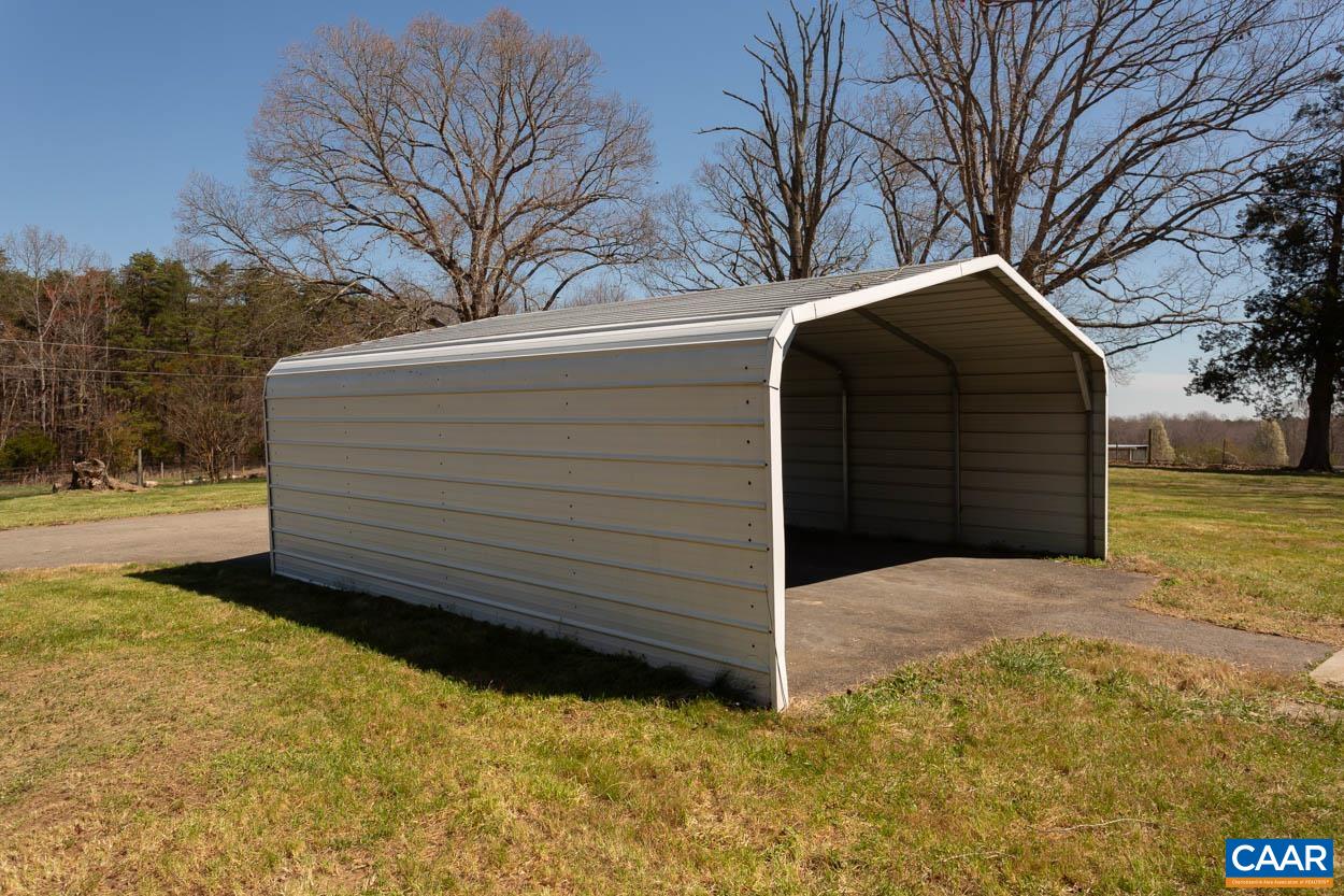 3810 South Constitution Route Dillwyn, VA 23936 - Photo 6 of 45 a view of backyard of house