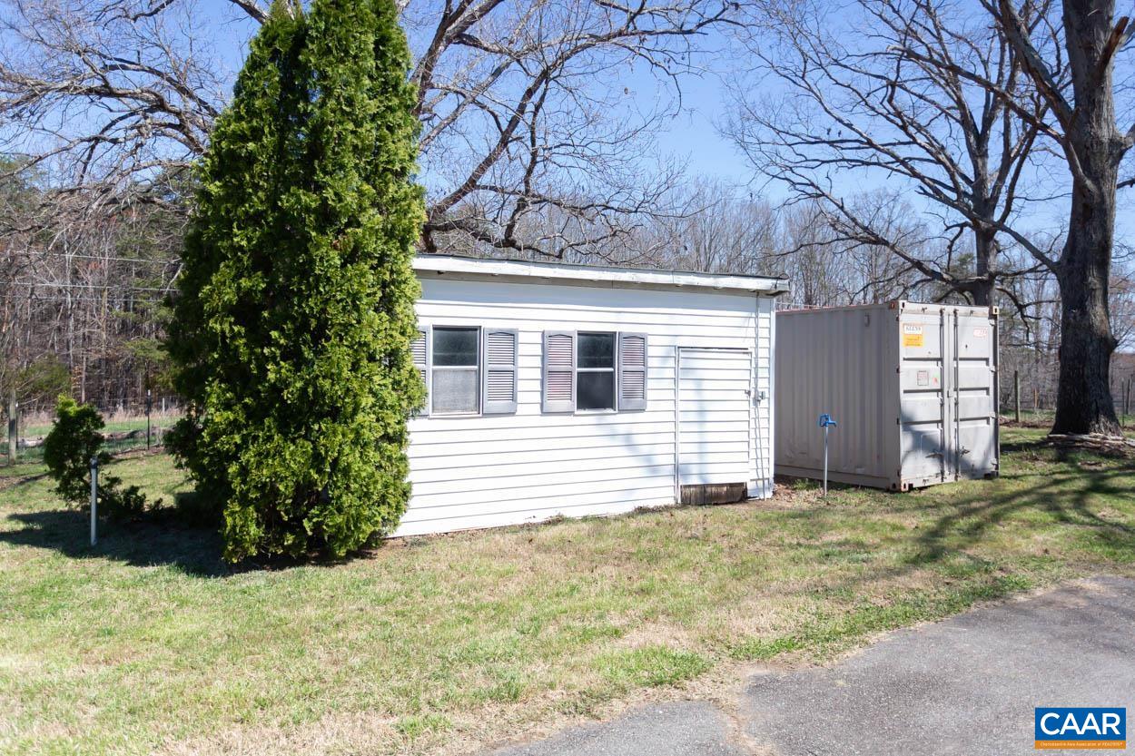 3810 South Constitution Route Dillwyn, VA 23936 - Photo 7 of 45 a view of a house with a yard