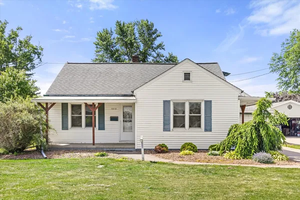 $165,000 | 1515 East Elm Street, Streator, IL 61364