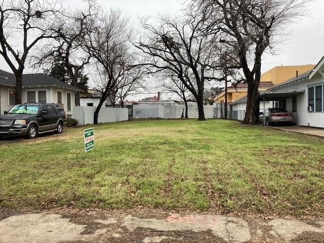 817 Centre Street Dallas, TX 75208 - Photo 2 of 4
